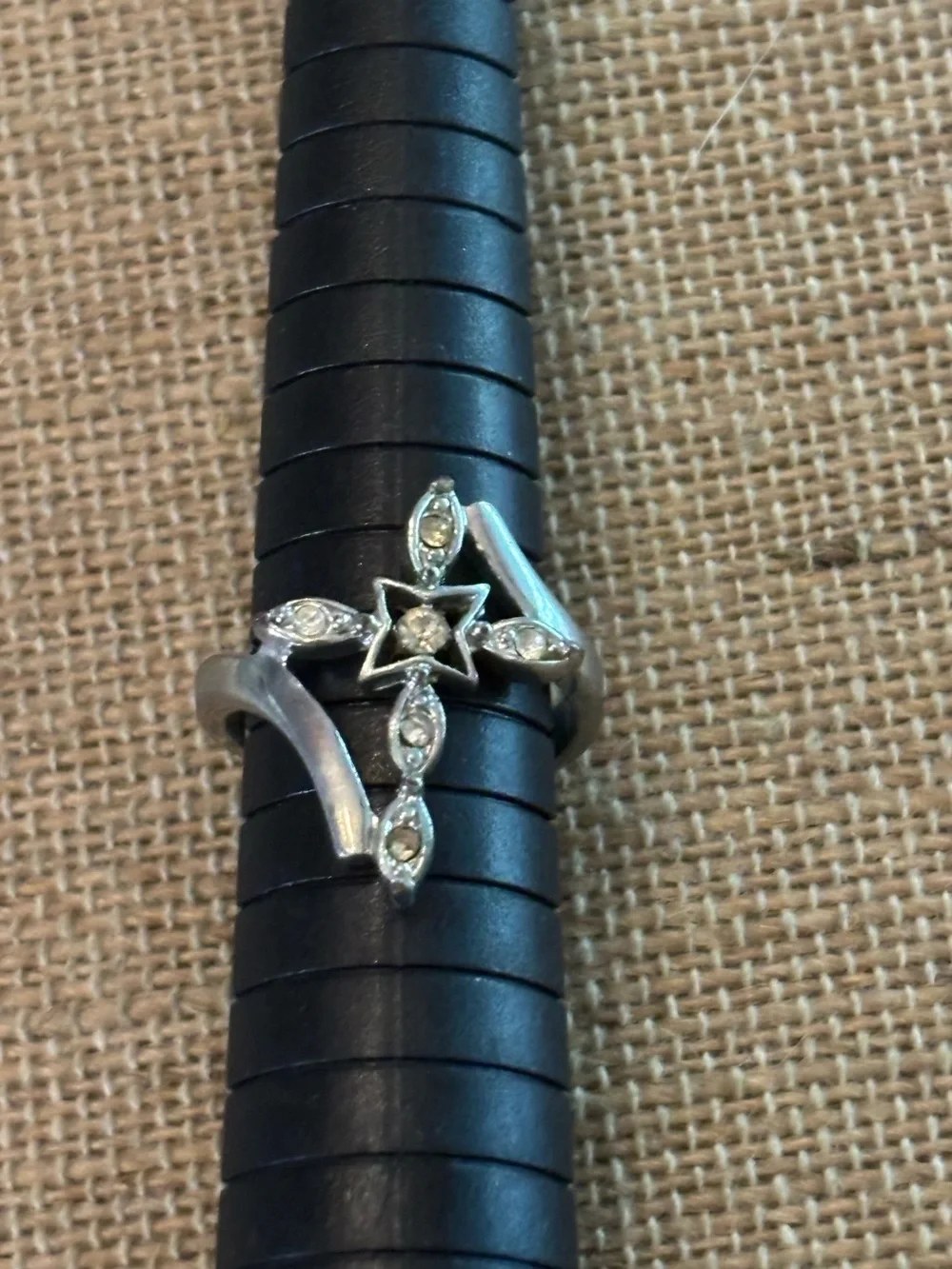 Cross Ring Size 7 Silver Tone